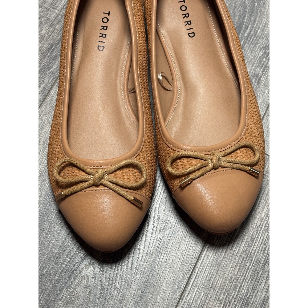 Torrid Tan Woven Cap Toe Ballet Flats Women Round Toe Bow Accent Shoes 8.5WW - Picture 5 of 9